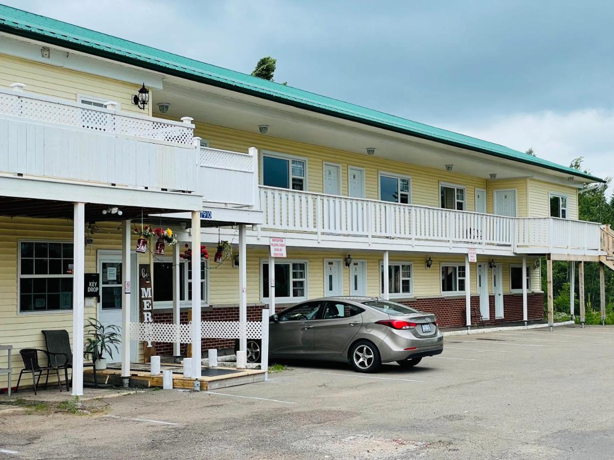 Scenic Motel מונקטון מראה חיצוני תמונה